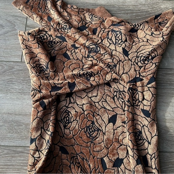 Vintage Tradition Roses  Print Soft High Neck Sweater - Picture 15 of 16